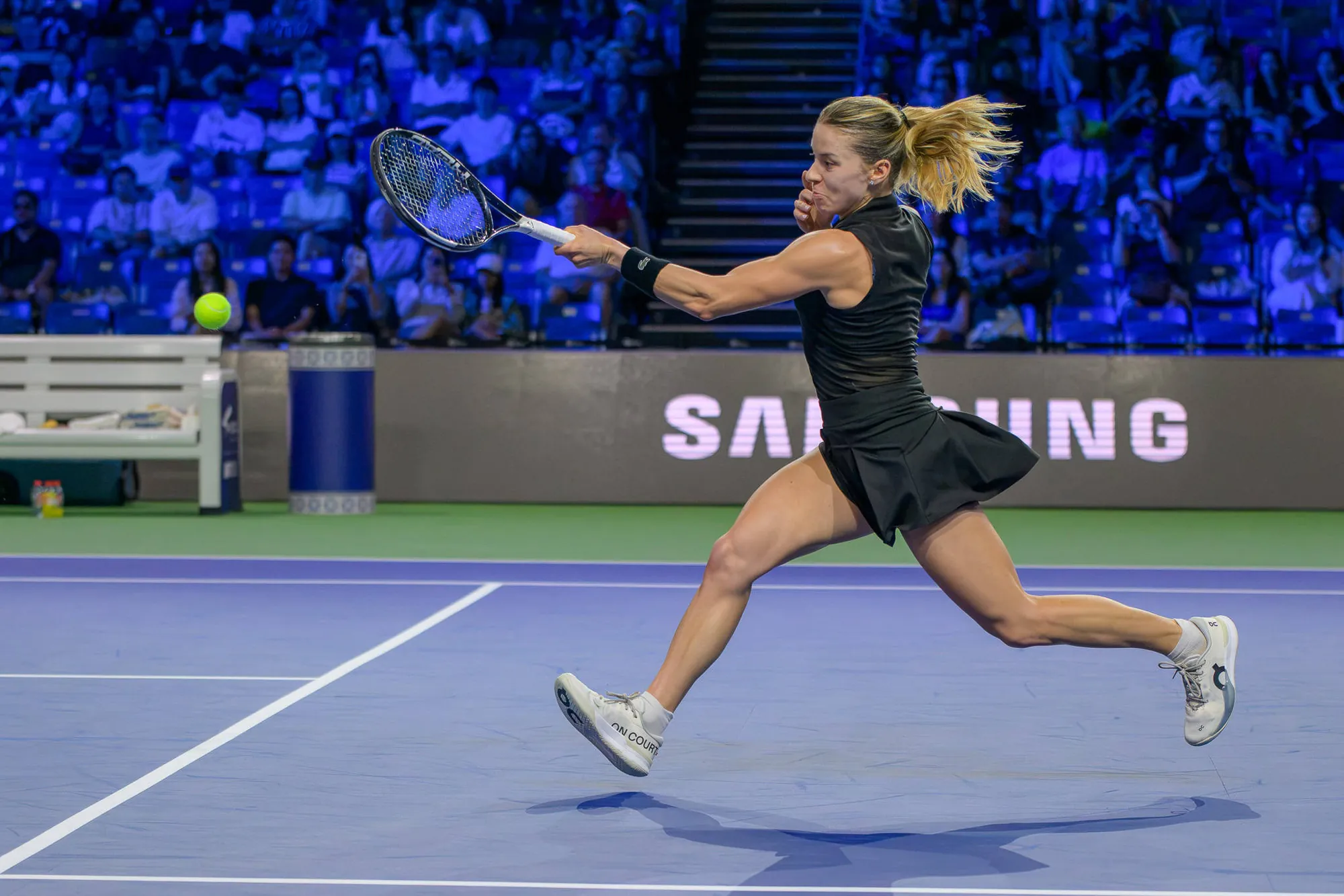 Maja Chwalińska w akcji podczas turnieju WTA w Singapurze