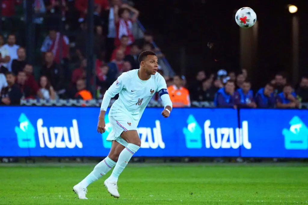 Kylian Mbappe podczas meczu reprezentacji Francji