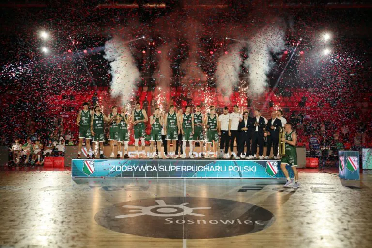 Legia Warszawa wygrywa Superpuchar Polski w koszykówce.